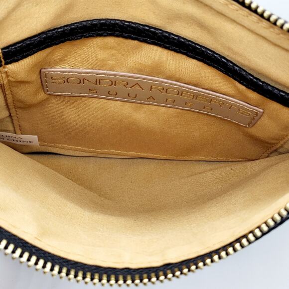 Sondra Roberts Black Squared Faux Pebbled Leather Gold Chain Detail Wristlet Bag - Picture 5 of 9